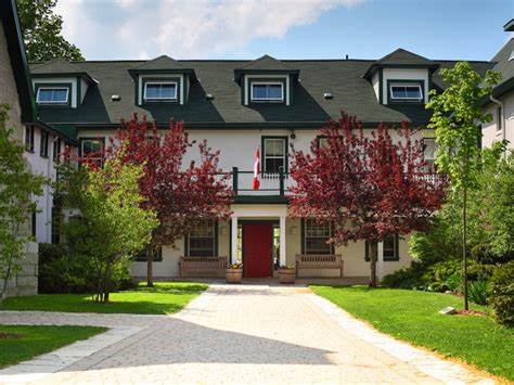 Lakefield College School (LCS)